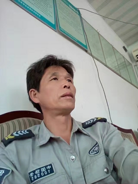 卧窗听雨的第一张照片--厦门交友网