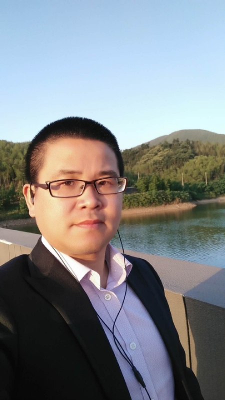 顾律师的第三张照片--厦门交友网