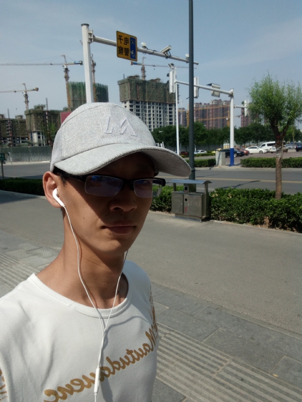 挥一挥手什么都没有的第一张照片--厦门交友网