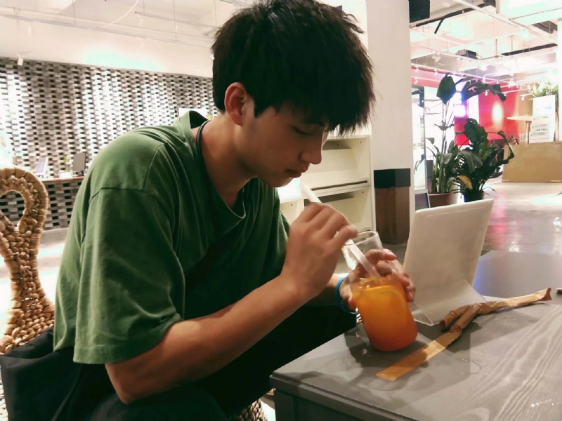 一花一世界的第一张照片--厦门交友网