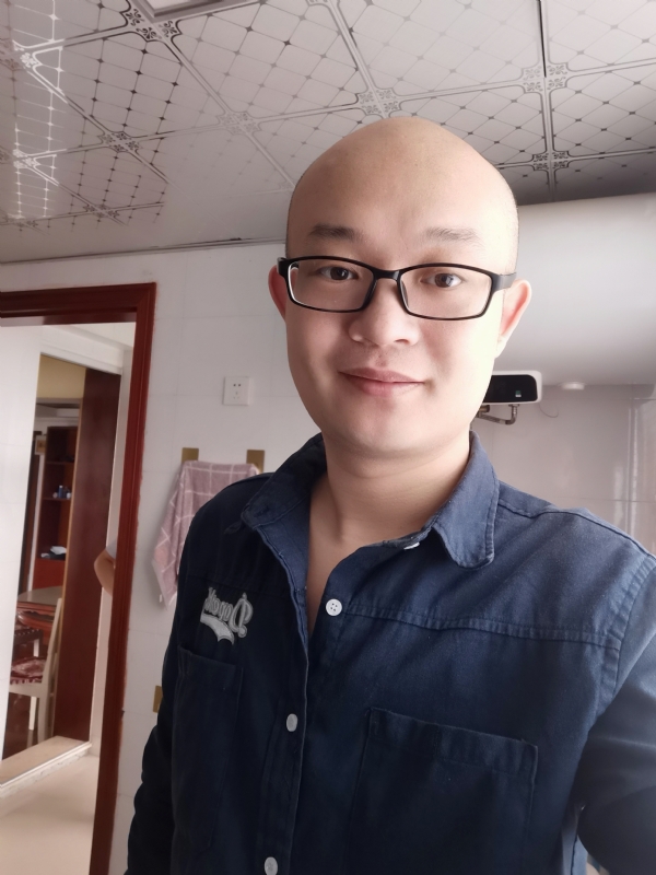 凝望远方的第一张照片--厦门交友网