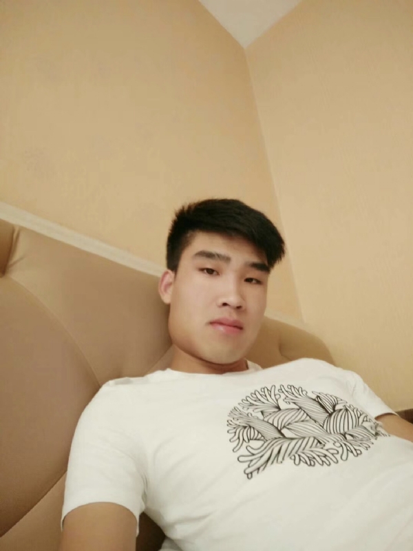 谁不曾孤单上路的第一张照片--厦门交友网