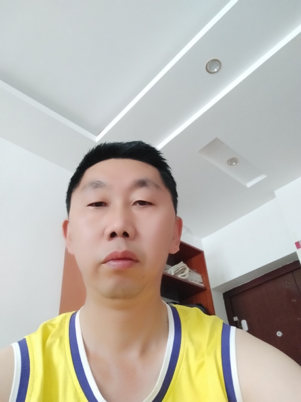 写尽半生纸上酸的第一张照片--厦门交友网