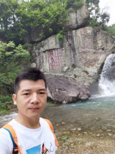 愿得一人心的第一张照片--厦门交友网