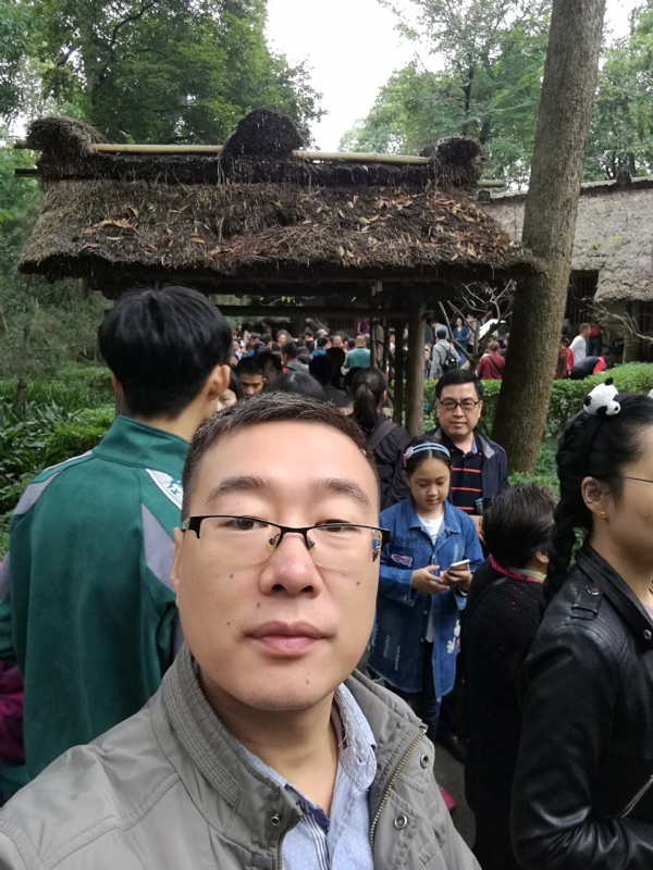 撑起一片天的第一张照片--厦门交友网