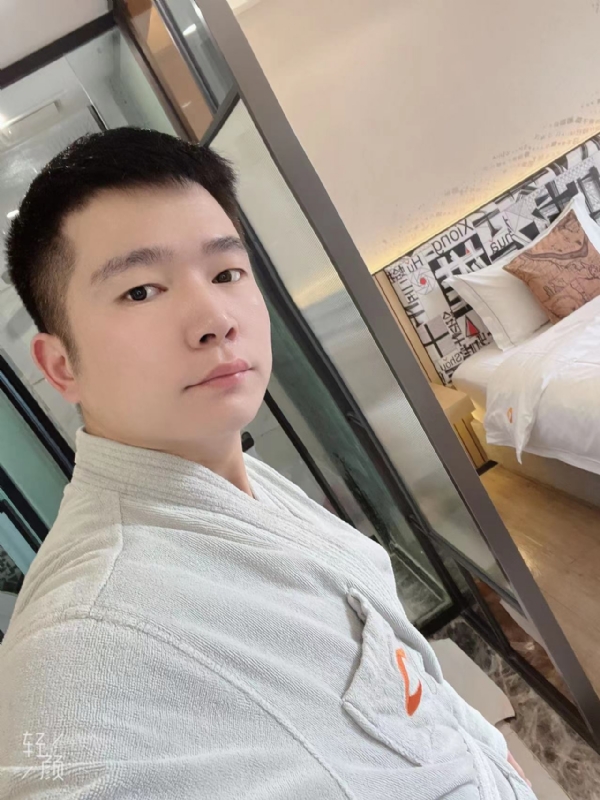 绿帽的第一张照片--厦门交友网