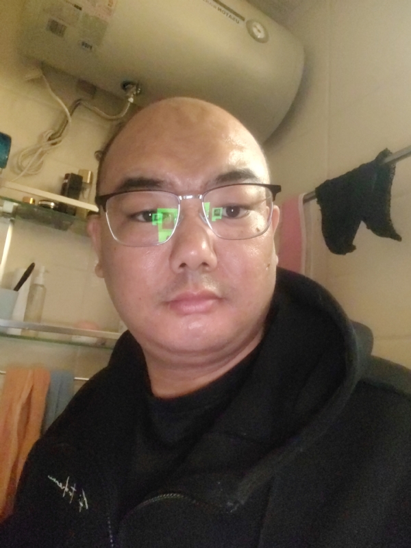 小胖子的第一张照片--厦门交友网