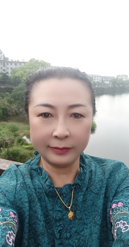 雨中情的第一张照片--厦门交友网