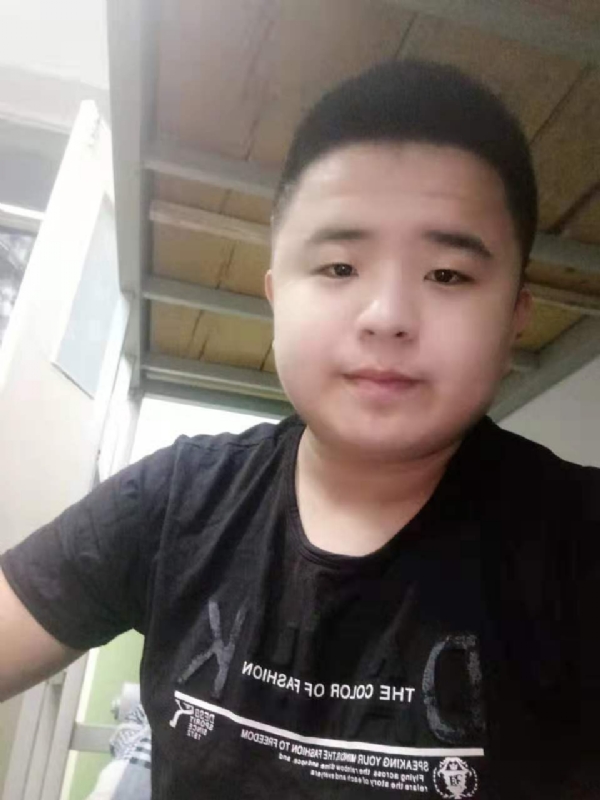 打小就爱淘气的第一张照片--厦门交友网