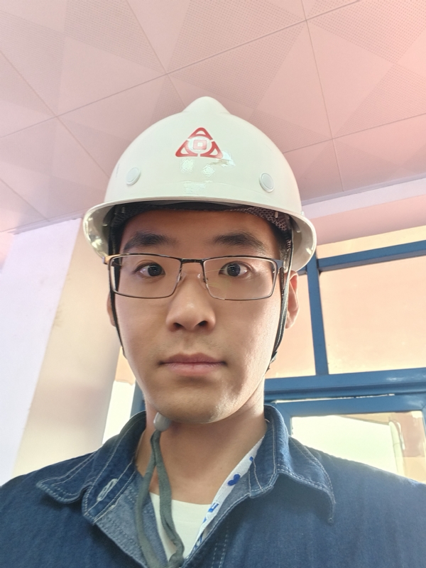 何鹏宇的第二张照片--厦门交友网