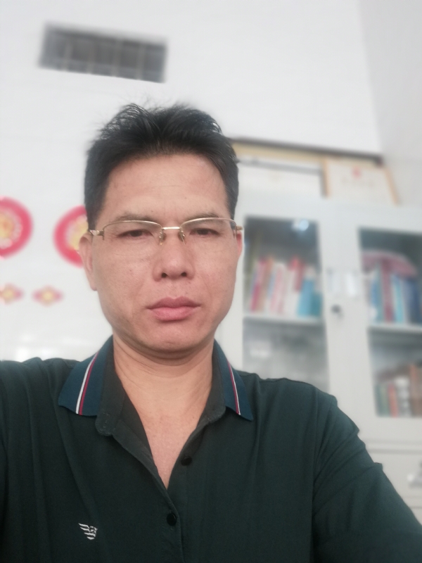 后视镜的第一张照片--厦门交友网